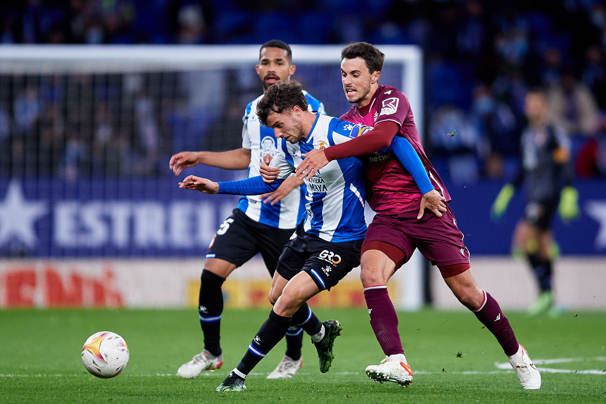 j9九游会 -包含转会期突围战来临，毕尔巴鄂竞技围绕葡超绝杀压哨，压力陡增，更衣室氛围转暖的词条